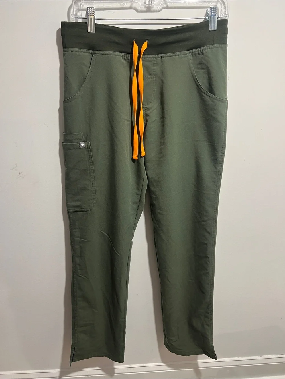 Figs Men’s Olive Green Joggers with Orange Drawstring Size Small Tall